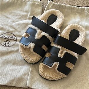 Hermes Calfskin Woolskin leather shearling chypre sandals black ecru 36.5